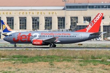 G-CELY (23662) 1986 Boeing 737-377 QC