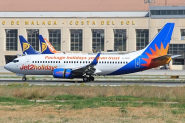 G-GDFL (28568) 1998 Boeing 737-36N(WL)