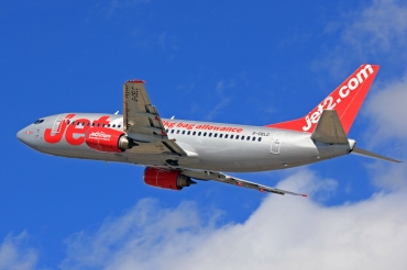 G-CELC (23831) 1987 Boeing 737-33A