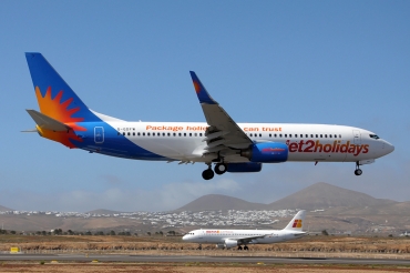 G-GDFW (27986) 2000 Boeing 737-8K5(WL)