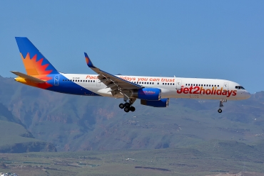 G-LSAC (25488) 1992 Boeing 757-23A(WL)