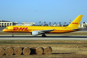 D-ALEQ (26332) 1995 Boeing 757-2Q8(PCF)