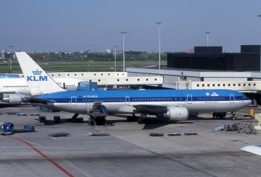 PH-BZA (27957) 1995 Boeing 767-306/ER