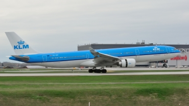 PH-AKF, (cn 1580), Airbus A330-303