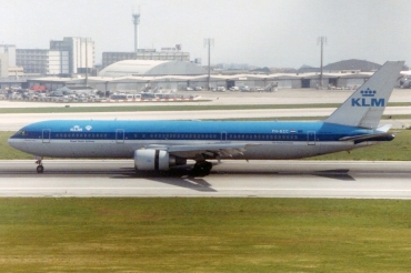 PH-BZC (26263) 1995 Boeing 767-306