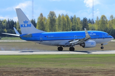 PH-BGF (30365) 2008 Boeing 737-7K2