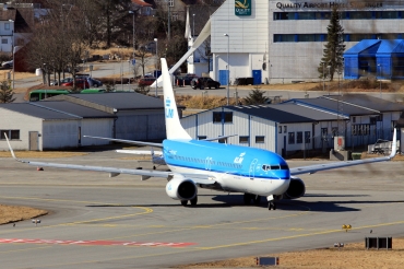 PH-BGC (30361) 2008 Boeing 737-8K2(WL)