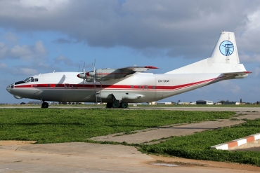 UR-CGW (402410) 1964 Antonov An-12BP