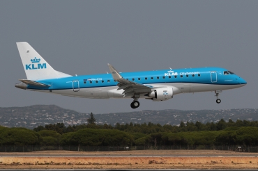 PH-EXI (17000578) Embraer 170-200STD