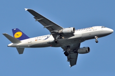 D-AILU (744) 1997 Airbus A319-114