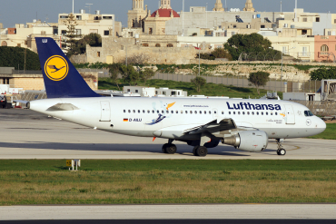 D-AILU (744) 1997 Airbus A319-114