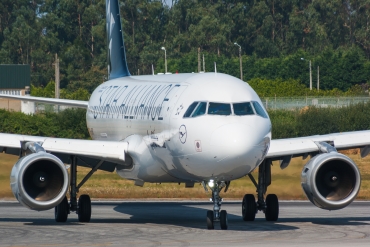 D-AIPC, (cn 071), Airbus A320-211