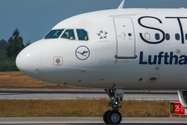 D-AIPC, (cn 071), Airbus A320-211