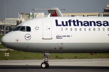 D-AIRX (887) 1998 Airbus A321-131