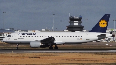 D-AIZJ (4449) 2010 Airbus A320-214