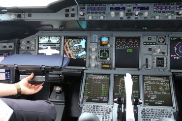 D-AIMH, (cn 070), Airbus A380-841