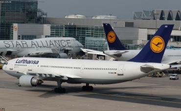 D-AIAX (773) 1996 Airbus A300B4-605R