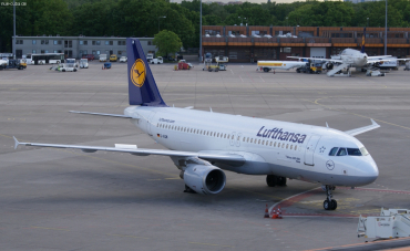D-AIQW (1367) 2000 Airbus A320-211
