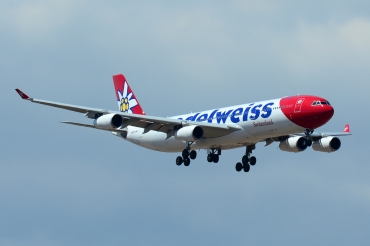 HB-JMG (562) 2003 Airbus A340-313