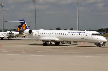 D-ACKF (cn 15083) Bombardier CRJ-900