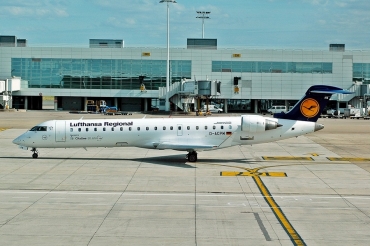 D-ACPM (10080) 2002 Bombardier CRJ-701
