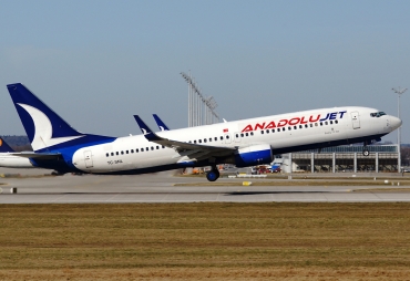 TC-SNL (34251) 2005 Boeing 737-86N(WL)