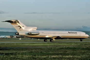 VH-TBQ (22017) 1979 Boeing 727-276