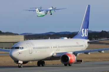LN-RCZ (30197) 2001 Boeing 737-883