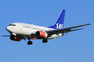 LN-RCU (30190) 1999 Boeing 737-683