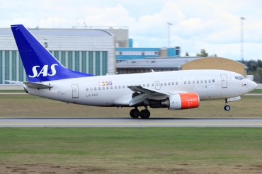 LN-RRO (28288) 1998 Boeing 737-683