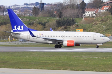 SE-RJR (33420) 2004 Boeing 737-76N(WL)