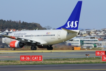 LN-RCU (30190) 1999 Boeing 737-683