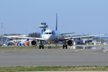 OY-KBF (1807) 2002 Airbus A321-232
