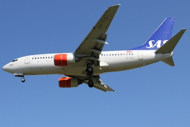 LN-TUD (28217) 1998 Boeing 737-705
