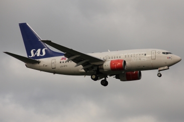 LN-RPU (28312) 1999 Boeing 737-683