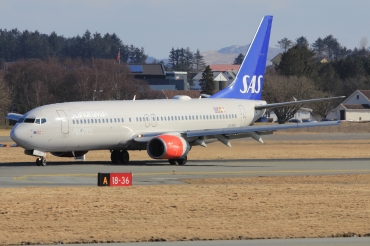 LN-RRS (28325) 2001 Boeing 737-883