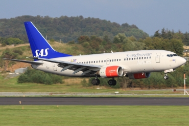 LN-RRN (30191) 1999 Boeing 737-783