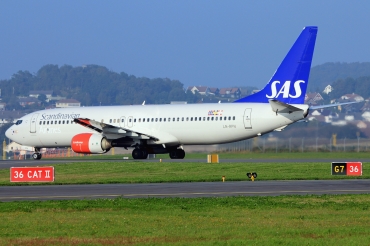 LN-RPN (30470) 2000 Boeing 737-883