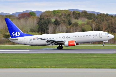 LN-RCY (28324) 2001 Boeing 737-883