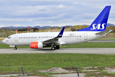 SE-RJR (33420) 2004 Boeing 737-76N(WL)