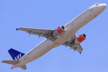OY-KBB (1642) 2001 Airbus A321-232