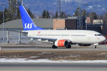 LN-TUD (28217) 1998 Boeing 737-705