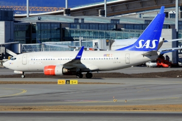 LN-TUK (26096) 2001 Boeing 737-705(WL)