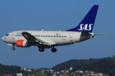 LN-RCU (30190) 1999 Boeing 737-683