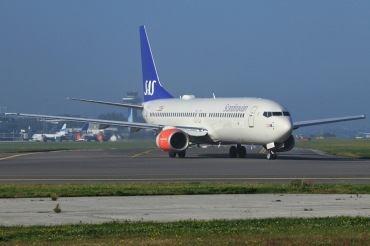 LN-RCZ (30197) 2001 Boeing 737-883