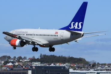 LN-RPZ (28293) 1998 Boeing 737-683