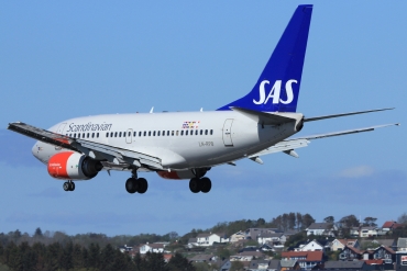 LN-RPB (28294) 1998 Boeing 737-683