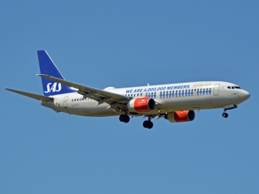 LN-RCY (28324) 2001 Boeing 737-883