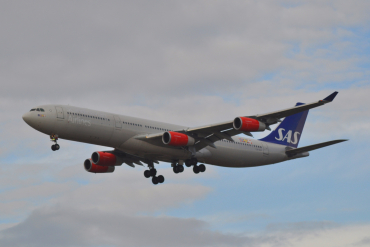 LN-RKF (413) 2001 Airbus A340-313