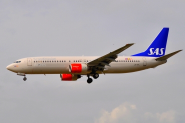 LN-RPL (30469) 2000 Boeing 737-883